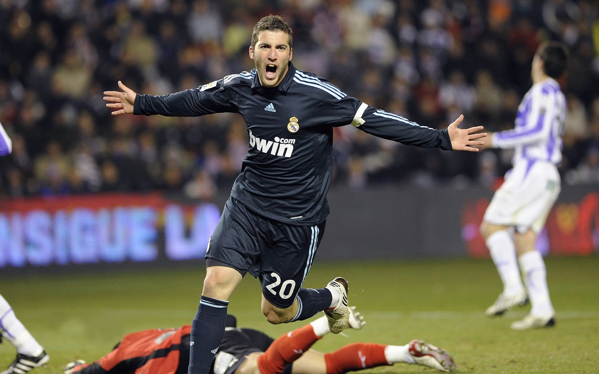 开云体育APP-球员选拔标准是否存在偏差，球员选项和球队选项哪个好